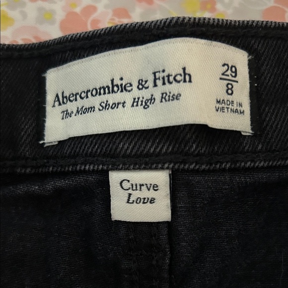 Abercrombie & Fitch Black High-Rise Shorts - Picture 2 of 2